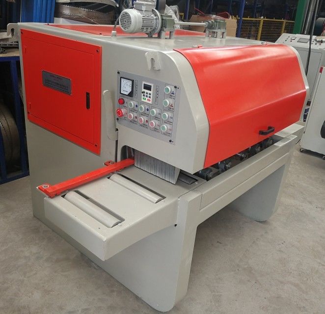 Electric Multi Blade Wood Ripsaw Machine For Timber Height 300mm