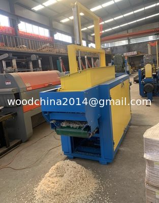Spiral Çubuklu Otomatik Ahşap Tıraş Makinesi Ahşap Tıraş Fabrikası Kullanılan Tavuk Çiftliği