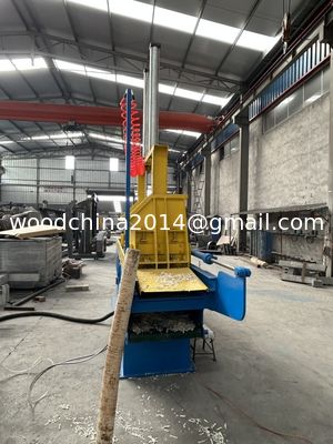 Kapasite 2000kg/saat Yüksek Performanslı Ahşap Çubukları Çöp Yapma Makinesi / Ahşap Çakıcı