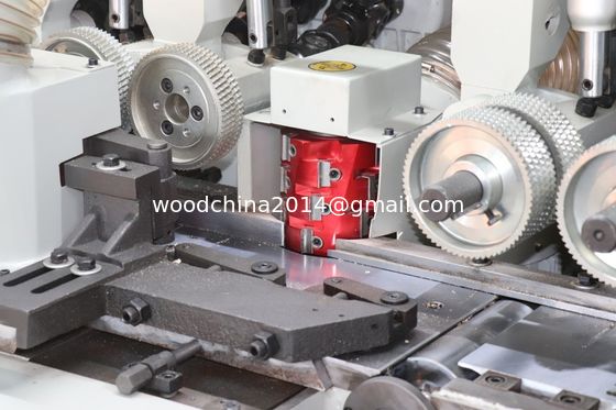 SH621 6 Baş 6 Döner 6 Kesiciler Ağaç düzleme makinesi Dört taraflı kalıplama makinesi