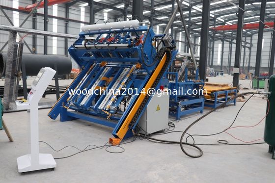Yüksek Kapasiteli Otomatik Ahşap Palet Makinesi Yükleyici ve Taşıyıcı ile Geliyor