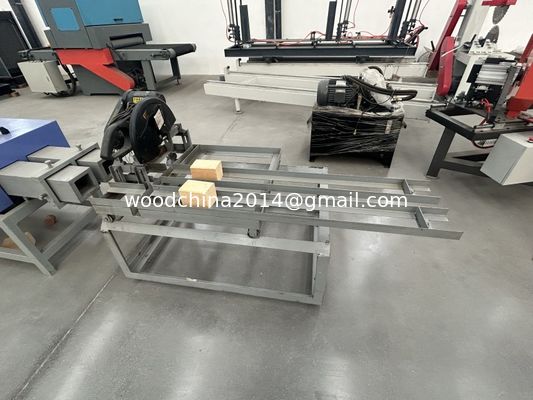 Yeni Otomatik 2 Başlı Ahşap Çip Görme Toz Blok Makinesi Ahşap Palet Yapma Makinesi