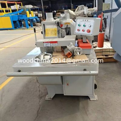 Ahşap işleme Tek bıçaklı Rip Saw Ahşap kesme makinesi / Ahşap kesme yan ahşap işleme Rip Saw